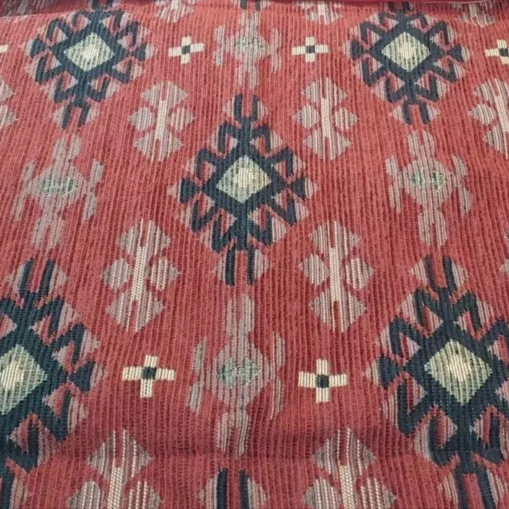 Thomasville Aztec Southwestern Tapestry 2 Pillow Shams Quilted Red 25.5